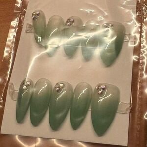 "Verdant Edge" – Pre-Designed Stiletto Nail‎ Set (Size M)